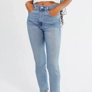 Urban Outfitters BDG Girlfriend High-Rise Jeans